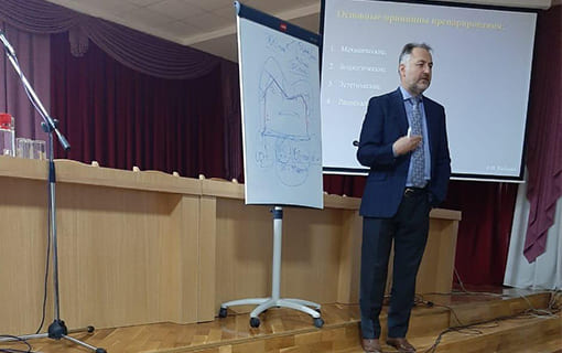 ОСОБЕННОСТИ И ПРЕИМУЩЕСТВА МЕТАЛЛОКЕРАМИЧЕСКИХ ПРОТЕЗОВ